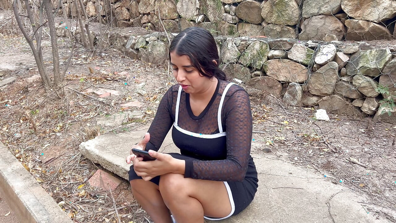 Ukendt pige beder mig om hende uden kondom til gengæld for at give hende en telefon, jeg kommer inde i hende