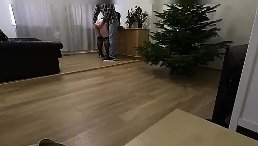 Eşi, kocasının bir komşuya olan sadakatsizliğini kaydetti