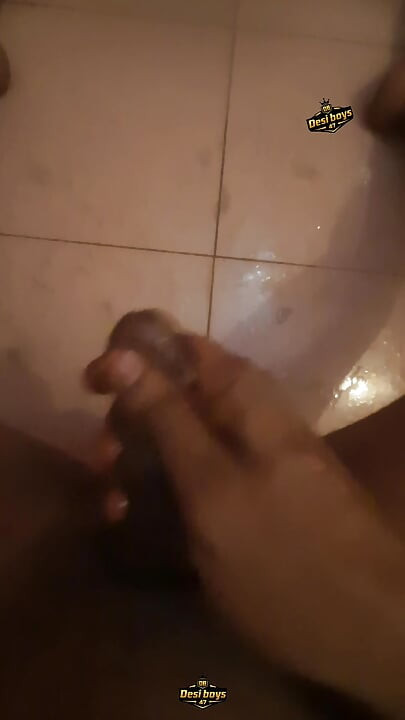 Desiboys47 P10 деси момче мастурбира 2026