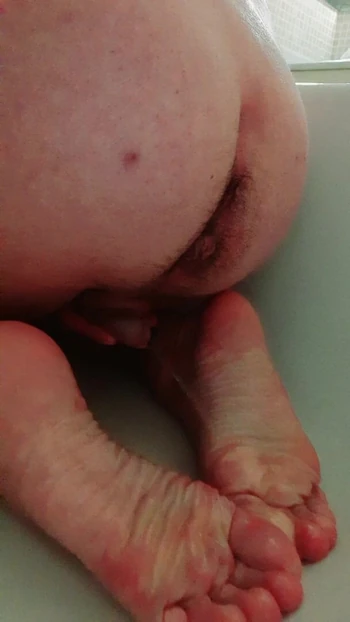 piss on my feet