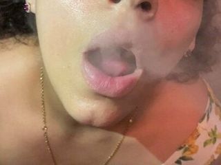 Merokok fetish mengisap penis yang baik merokok sepong