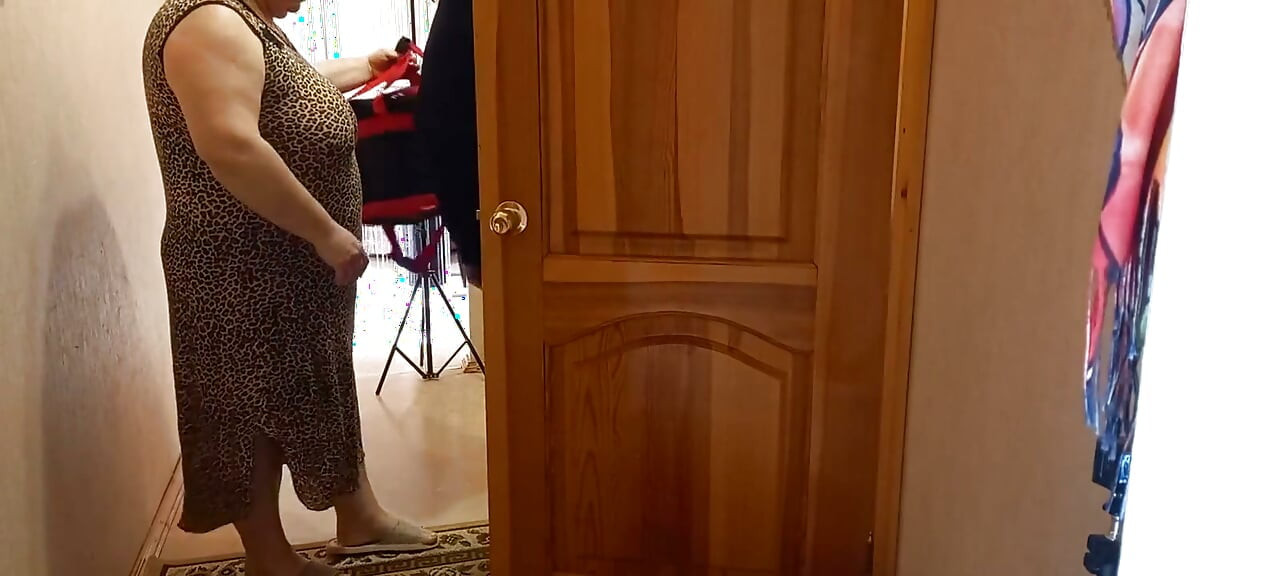 أمص زب وأعطيه للساعي في الكس