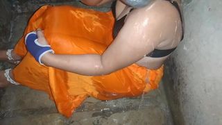 Village salle de bain, bhabhiji, lavage du corps, vidéo