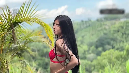 Трахаю на даче моей соседки! Я обожаю его член