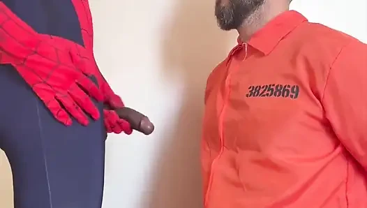 Spiderman beni hırsızlık yaparken yakalar...