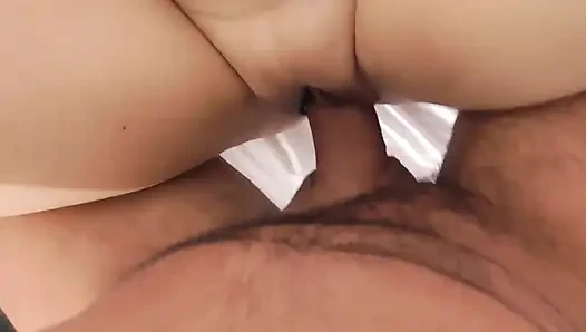 Сладкое пробуждение с горячей подругой с потрясающей задницей