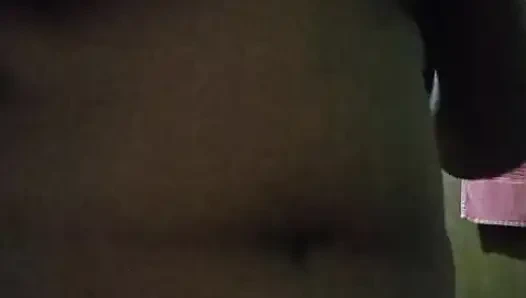 sri lankan girl friend show her boobs to her bboyfriend