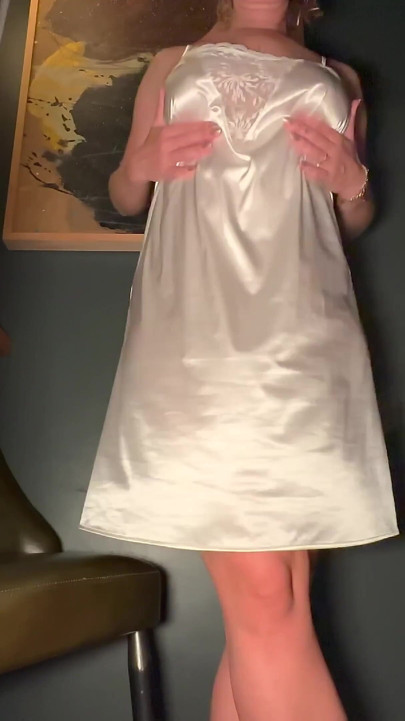Big Ass Lady in White Satin Dress Gets Cum Dripping Pussy - Barefoot, Projectfundiary