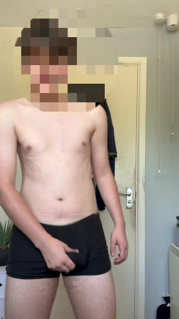 21 year old master talks down on pathetic subs