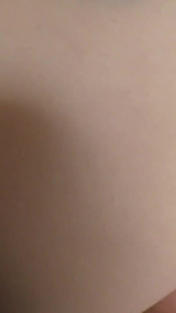 "그녀는 너무 순진해 보인다 - 날씬한 몸 - 자연의 젖탱이 - 마른 밀프"