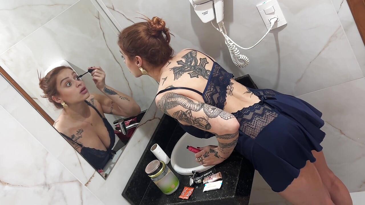 I SPIED on my boyfriend in the BATH and seduced him MASKED without him knowing who I was