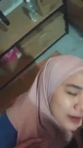 Blowjob in a Hijab
