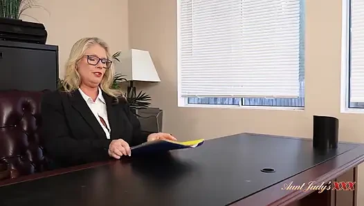 Tantejudysxxx - 59-jährige Vollbusige Reife BBW-chefin Lady Maddie Cross Braucht Einen Lochfüller