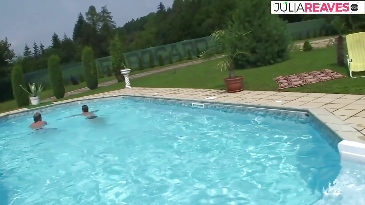 Blonde babes get fucked  in the sun before the guys fuck themselves in hot bisexual