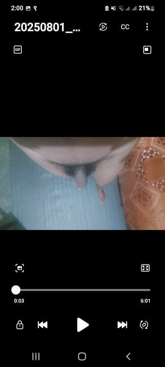 Po studené lázni dělá mastrubrate a myslí na pohodové dny, horké a sexy prsa černý penis, dlouhý dlouhý hardcore penis