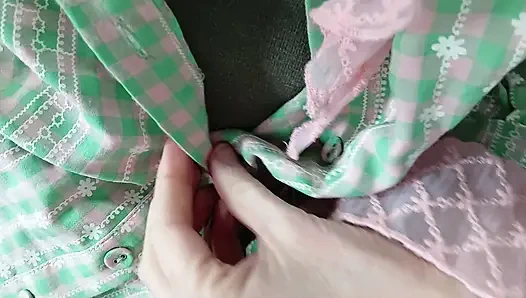 Tidak banyak tapi sedikit