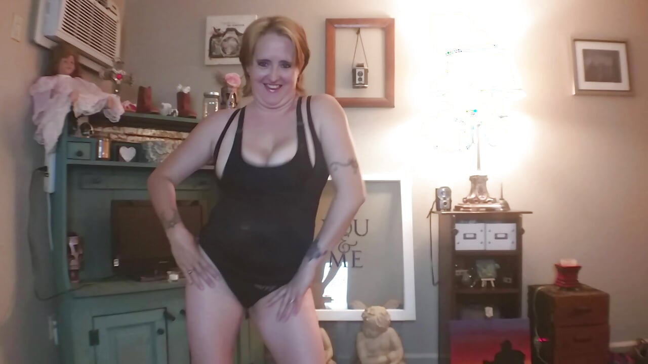 Sports Bra Tit Bounce Leads to Tittyfuck