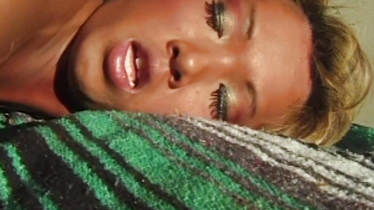 College Geständnisse: Heiße Pool-Begegnung