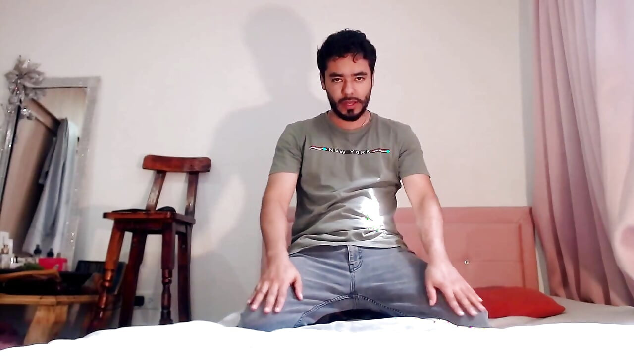 I Undress and Masturbate Deliciously Talking Dirty