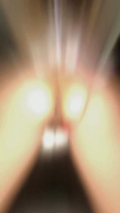 Buns Bunny Infinite עם פלאג בתחת ותחתונים מתחת לחצאית, מטלטלת את התחת ה-PA WG שלה