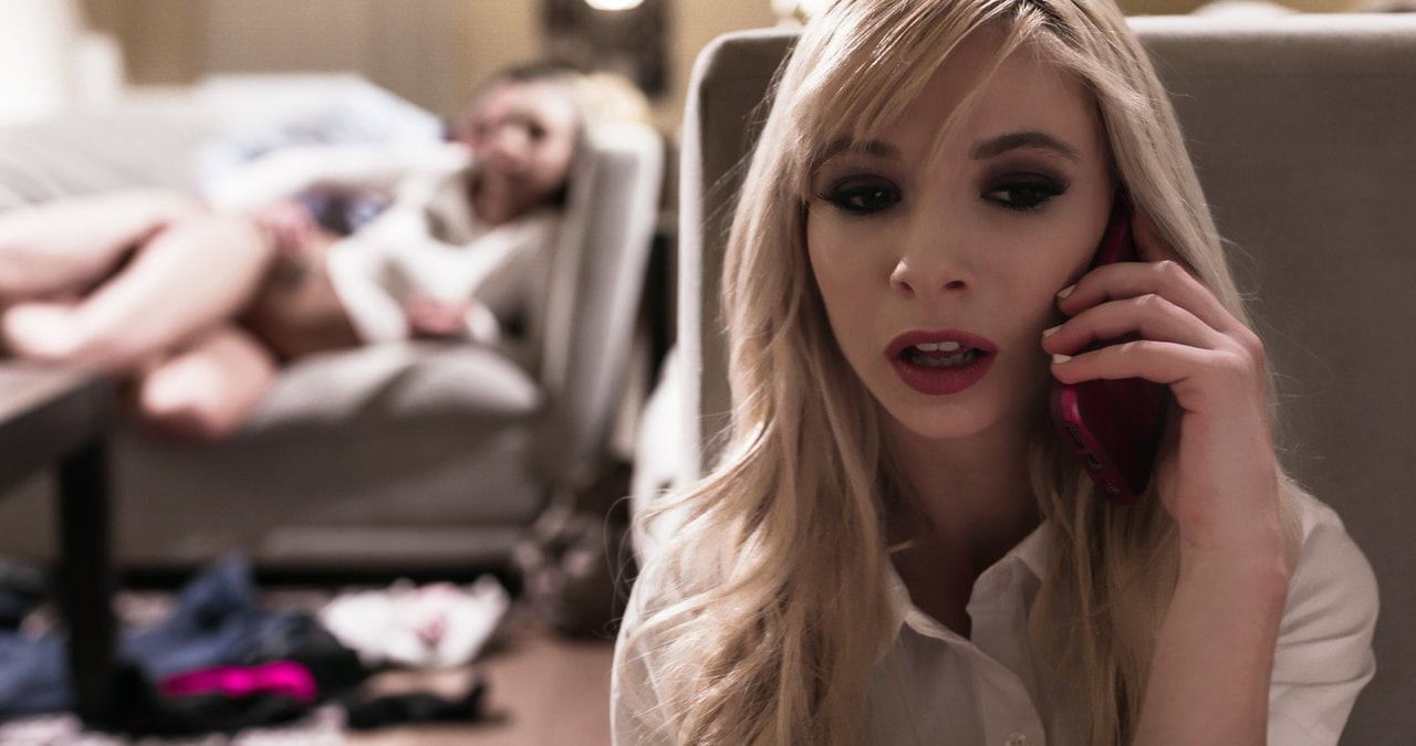 Kenzie reeves a carmen caliente mají sex s chlapem, který sdílí jízdu