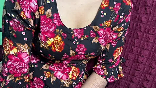 Beni mutlu edebilir misin? Hadi beni sert sik