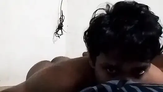 India Young'ın götü