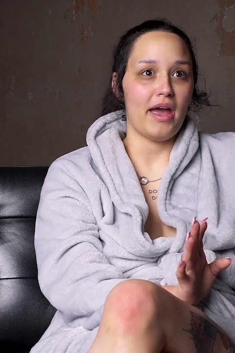 Dominant Guy Taught Curvy Indigo Dances a Lesson on Sucking a Long Black Dildo