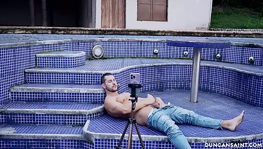 Beni havuzunda yakaladı