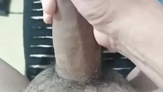 Bana lezzetli bir doğum günü oral seks yapıyor ve tüm sütümü getiriyor...