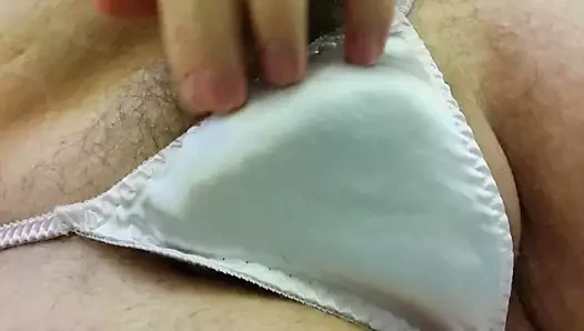 Saten ipli bikini giyerken sabah oyun zamanı