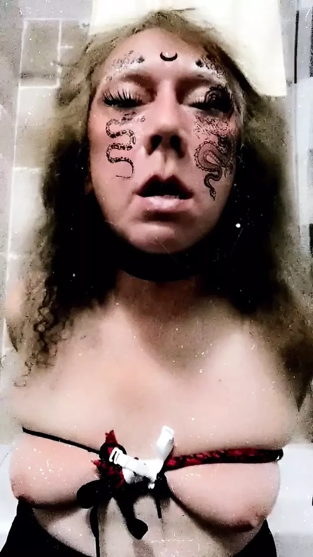 Sexy Weird Slutty Trans Woman