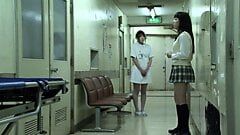 Sen psychiatryczny - azjatycka nastolatka w śnie o horrorze seksualnym