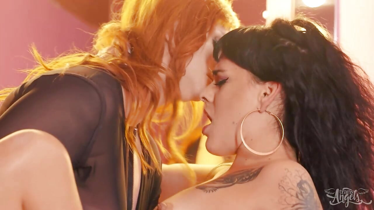 TRANS ANĐELI - Dečko Maeve Rose je iznevjerio, ali Evie Envy joj daje lice za kojim žudi