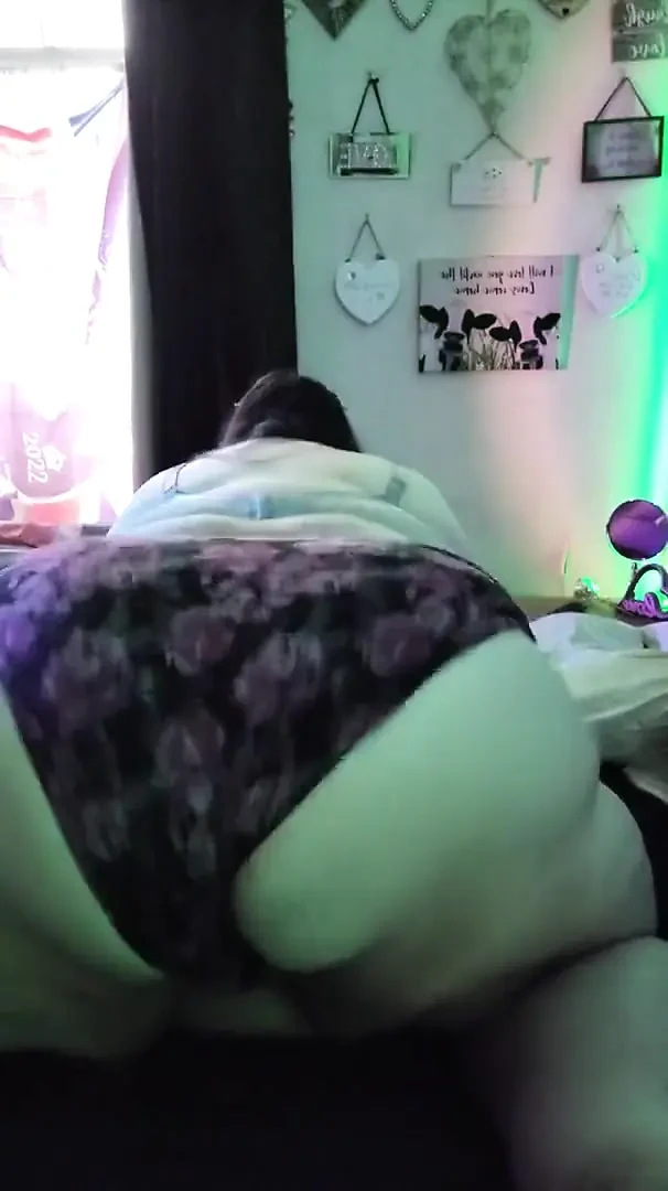Let's shake this ass