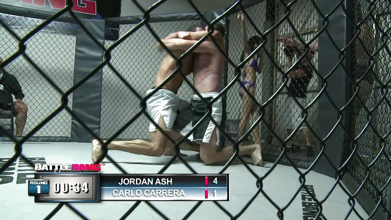 Pesado poled cooch de delicioso buraco de potranca parece pequeno cheio de facial