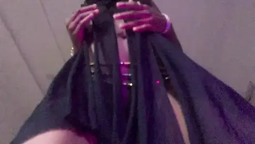 Ağır çekim zenci genç seksi dans ıslak amcık yakın çekim