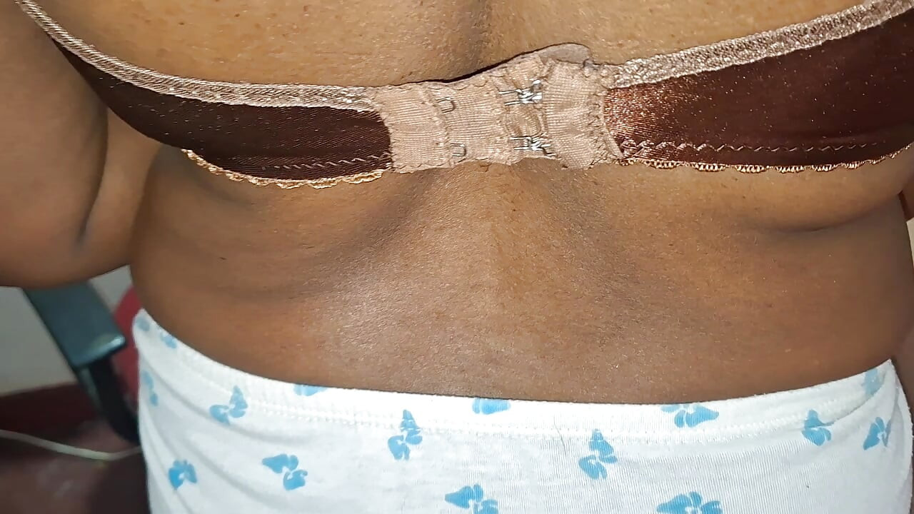 Lonely indian Desi Bhabhi Hottest video