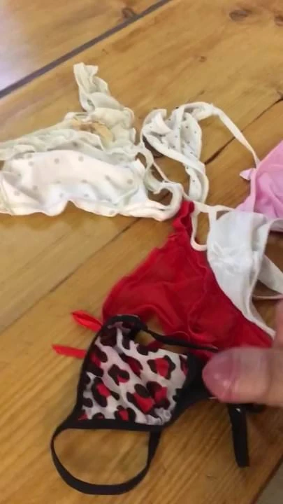 Ihren String bespritzt3