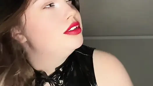 Smoking Leather Mistress Lends Out Her Favorite Toy