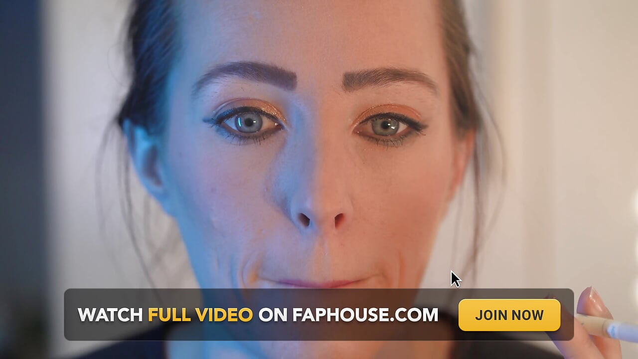 Sensual Close up Smoking with Petite Girl