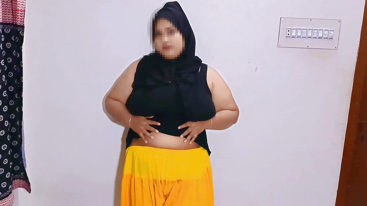 ทุกคนสนุกกับวิดีโอเย็ดของผู้หญิงสวม Desi Hijab