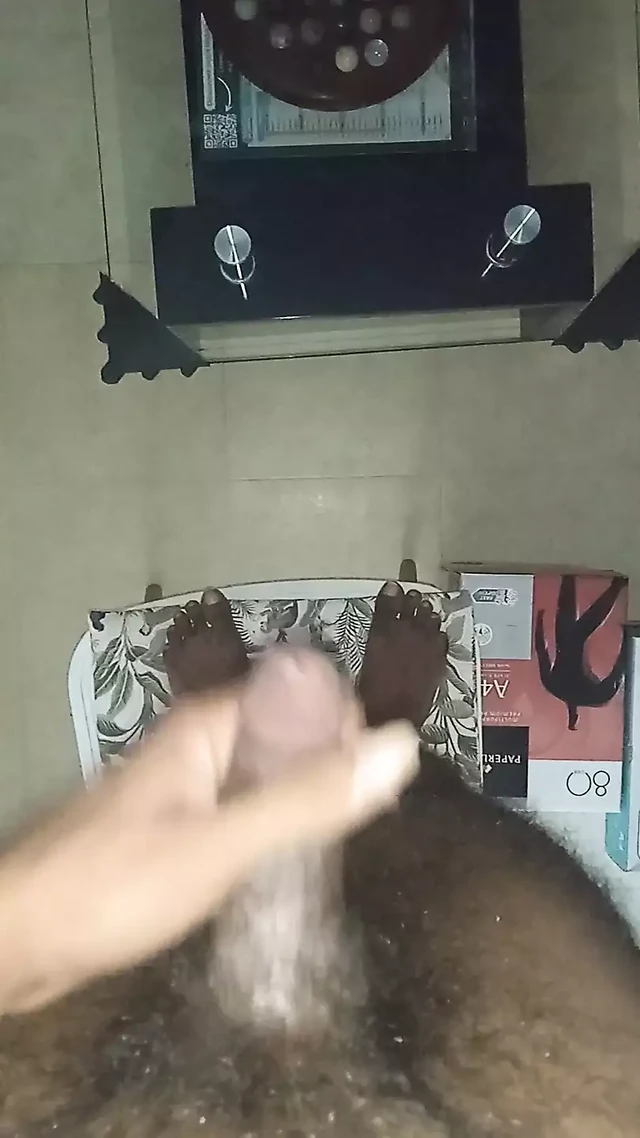 Jim masturbates and explodes lots of cum on the table and floor