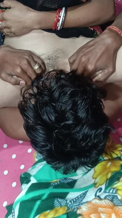 Primeira vez que eu fodi pau grande da minha quente desi mais jovem meia-irmã e buceta lambendo gozada interna na boca | Clipe 1