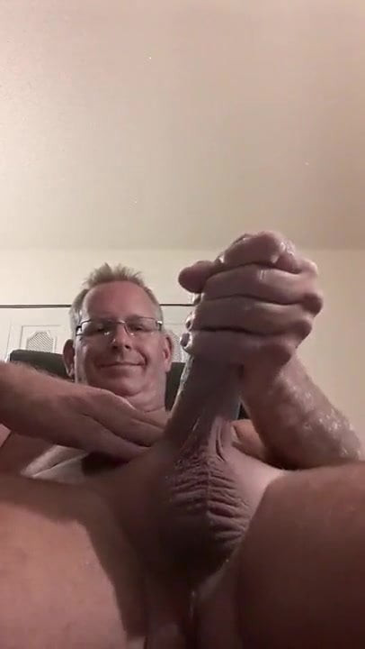 Sexy Daddy bating and cum