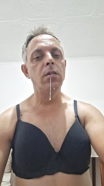 I love thongs and wear bras to jerk off and spread my ass!