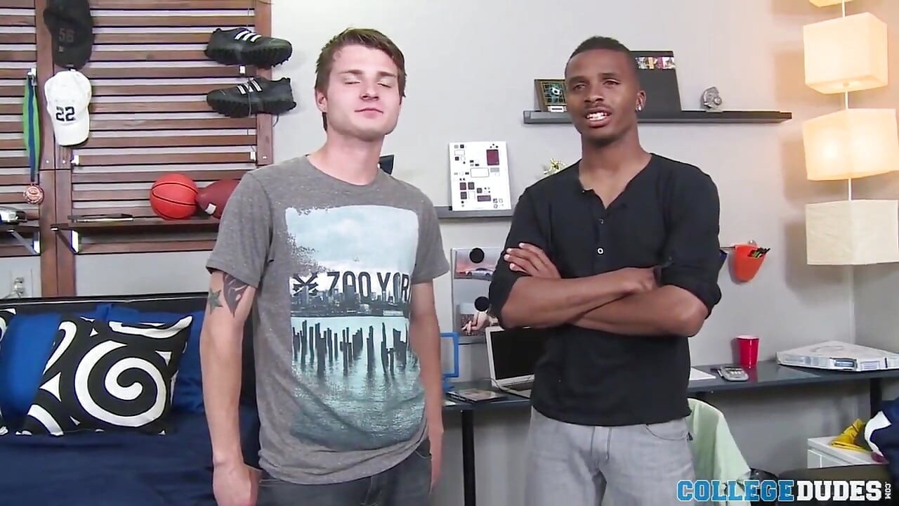 Isaiah Douglas Fucks Tristian Stiles
