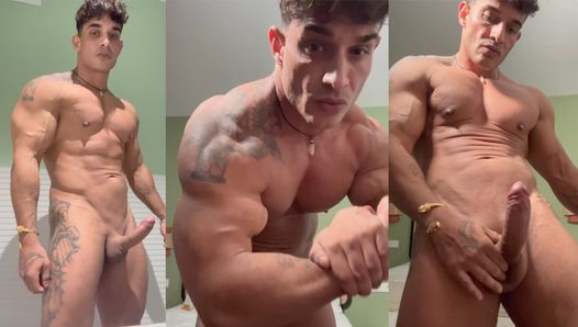 Post Gym Muscle Hunk Jerk and Cum