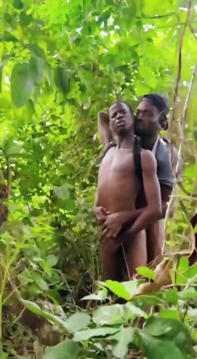 Caught My Step Stepbrother Fucking My Lil Stepbrother Inside Bush