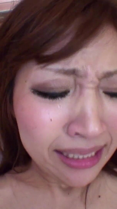 日本夫妇去汽车旅馆，她在试穿丈夫新买的成人玩具时潮吹了 | 短片 3